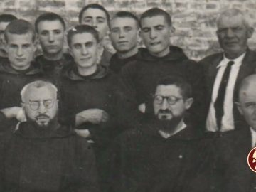 Padre Pio e il giovane confratello Padre Angelo Colangelo